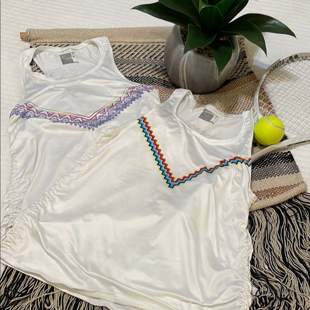🎀Lucky in Love🎀 BUNDLE White Tank Tops (Large)